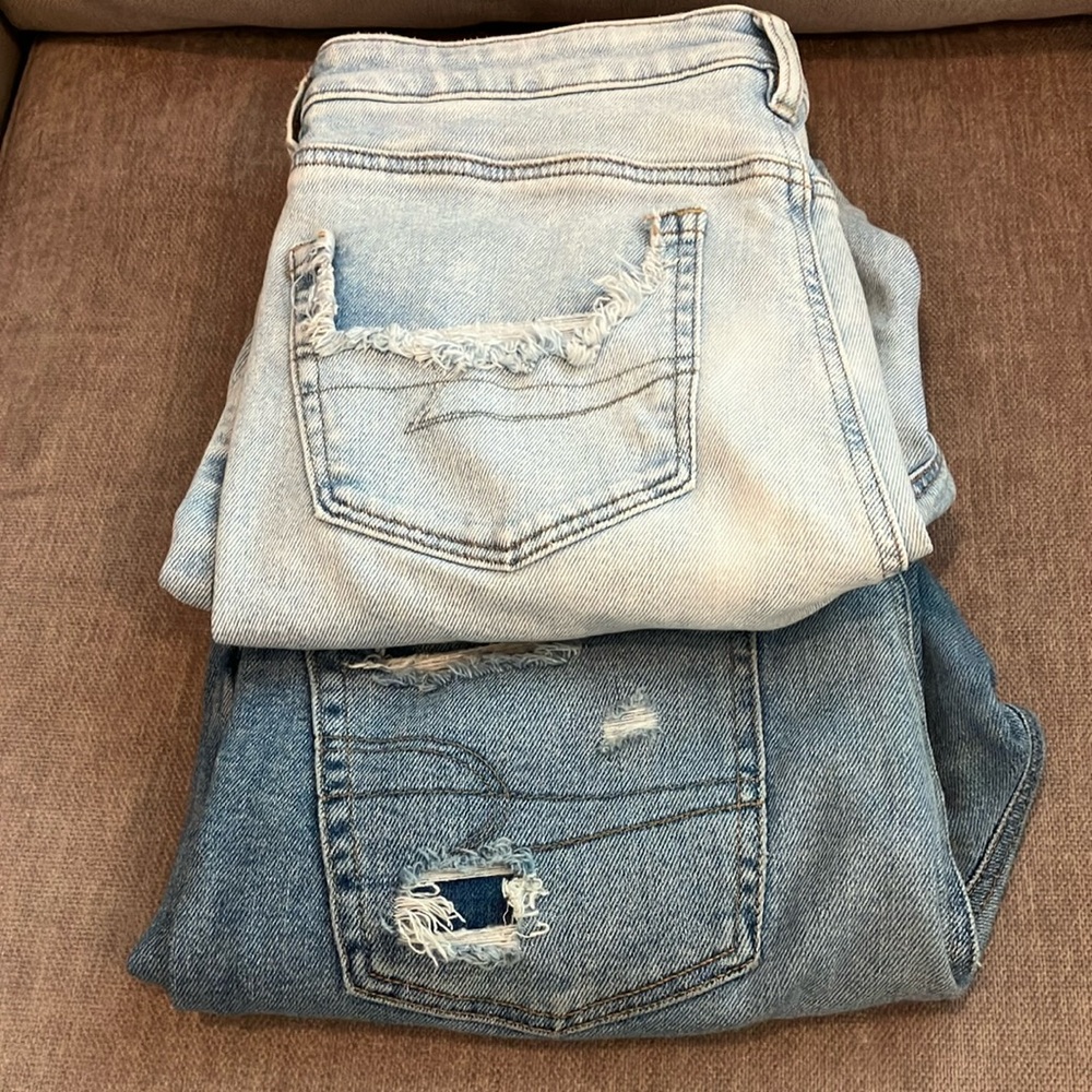 American Eagle Outfitters High Rise Blue MOM Jeans bundle 10 stretch ripped